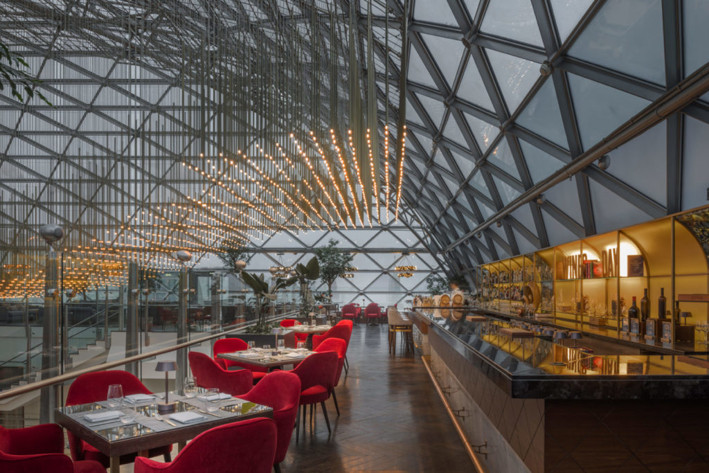 O2 Restaurant: номинация «Лучший ресторан при отеле» 